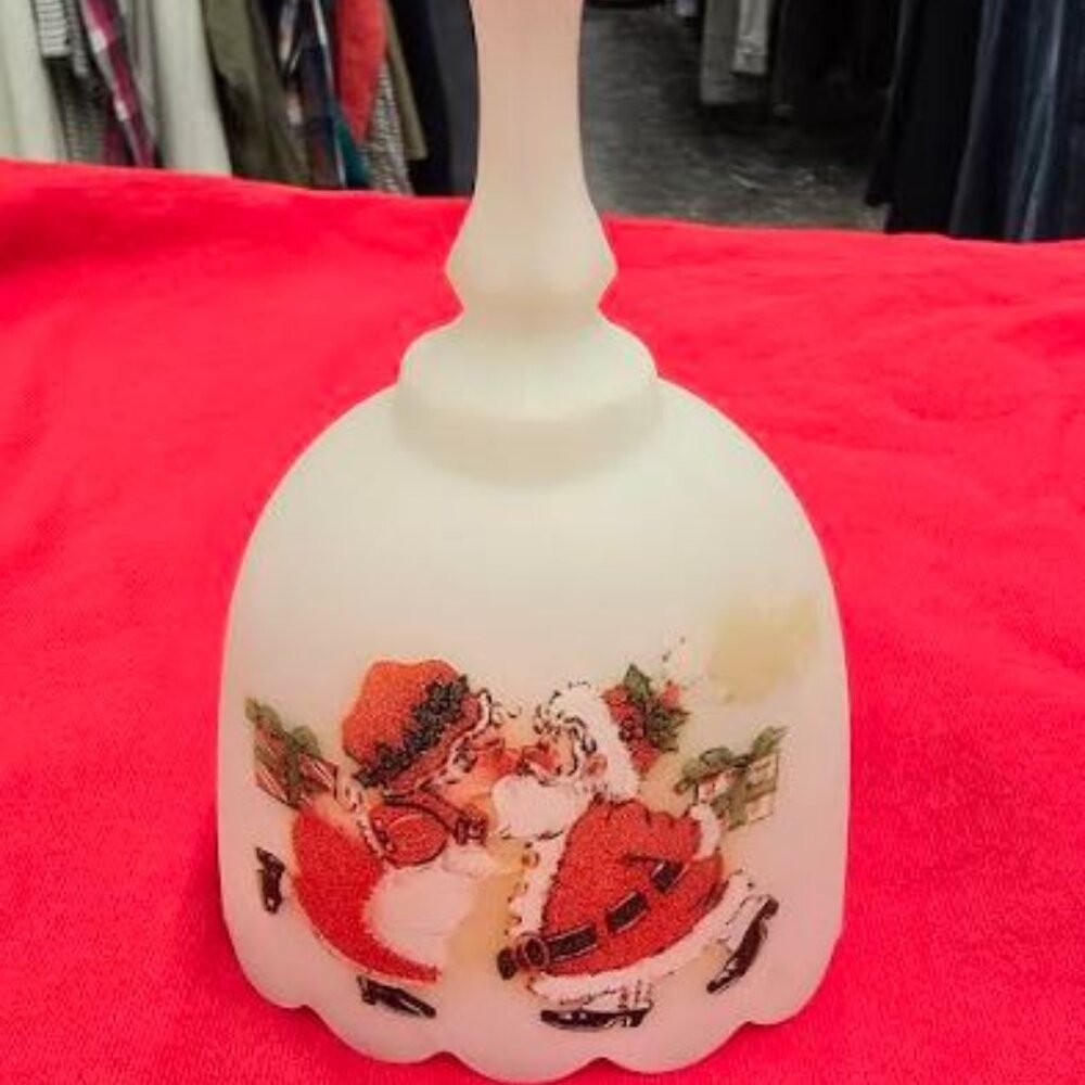 Vintage Fenton Milk Glass Christmas Kissing Santa and Mrs. Claus Bell